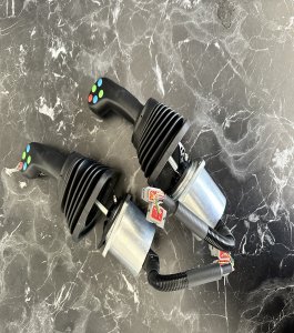 TRAVEL LEVER 05561731 05561702